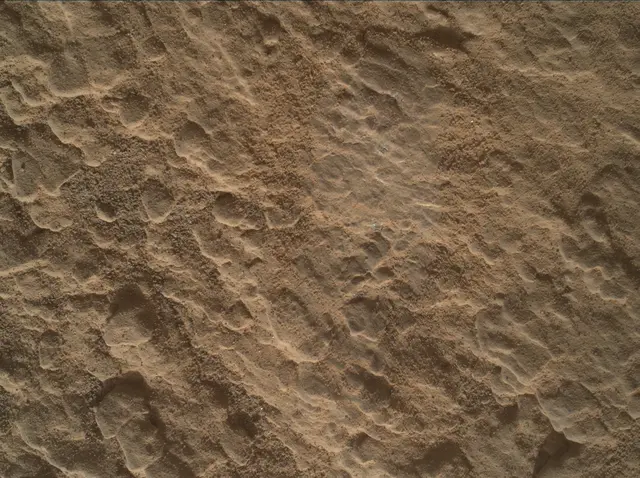 Sol 2587: Mars Hand Lens Imager (MAHLI)