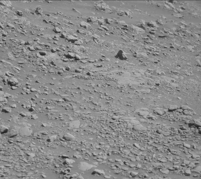 Sol 2588: Mast Camera (Mastcam)