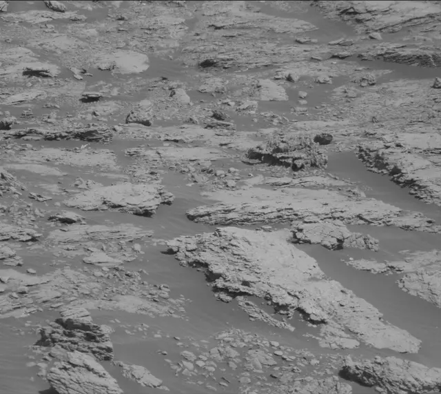 Sol 2588: Mast Camera (Mastcam)