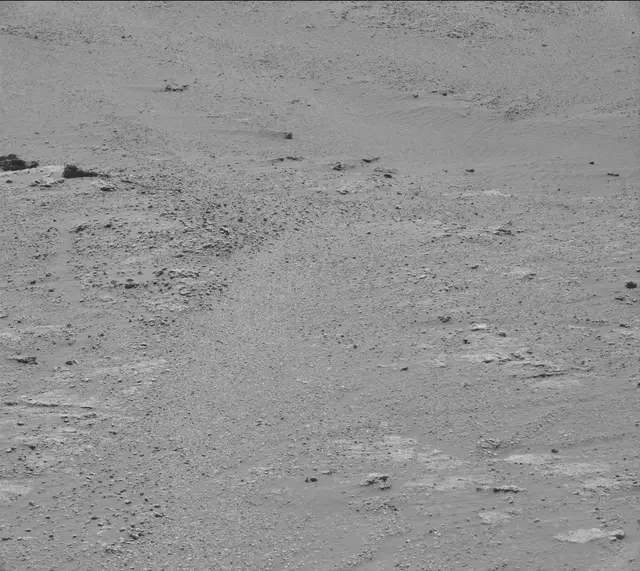 Sol 2589: Mast Camera (Mastcam)