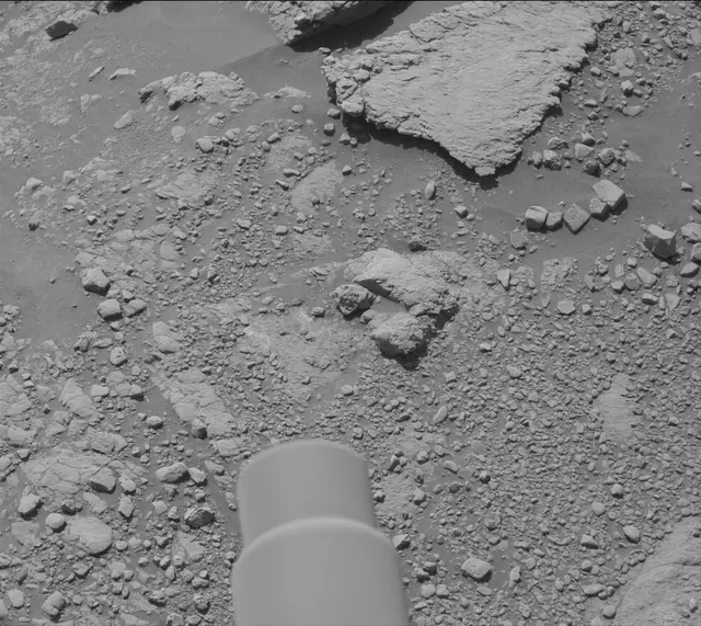 Sol 2589: Mast Camera (Mastcam)