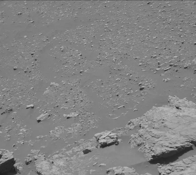 Sol 2589: Mast Camera (Mastcam)