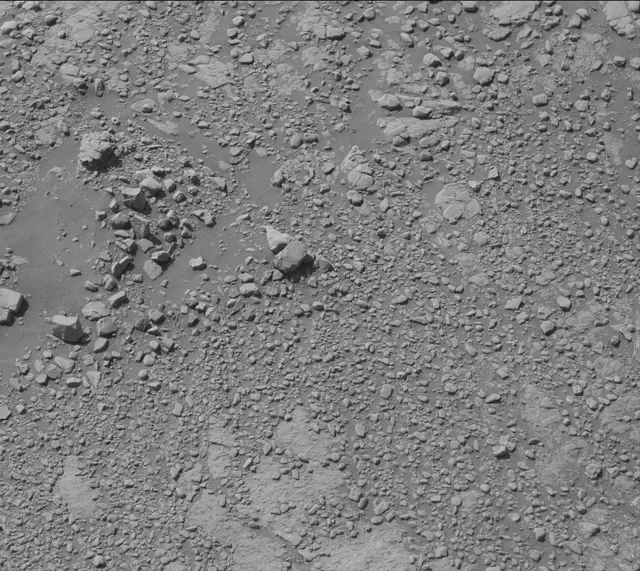 Sol 2589: Mast Camera (Mastcam)