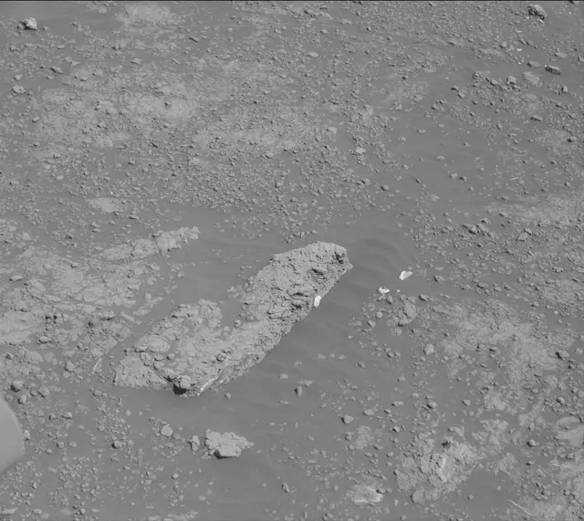 Sol 2590: Mast Camera (Mastcam)