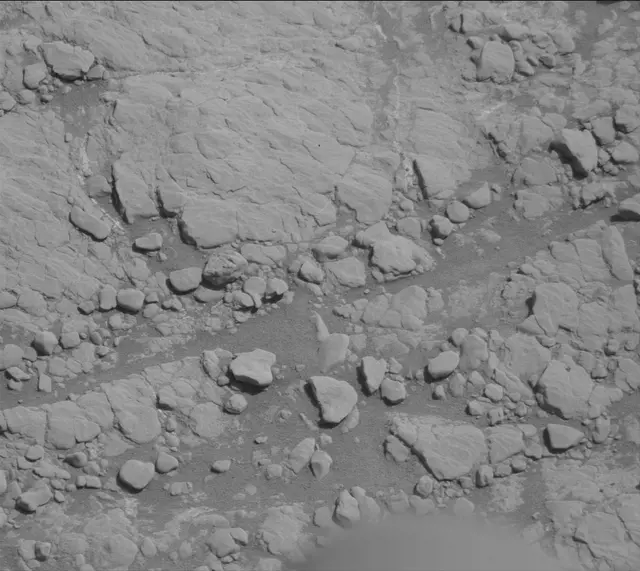 Sol 2590: Mast Camera (Mastcam)