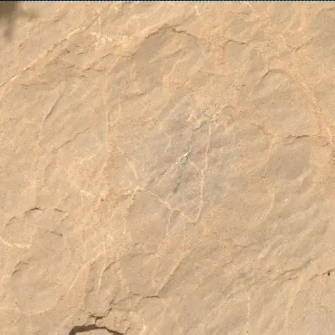 Sol 2590: Mars Hand Lens Imager (MAHLI)