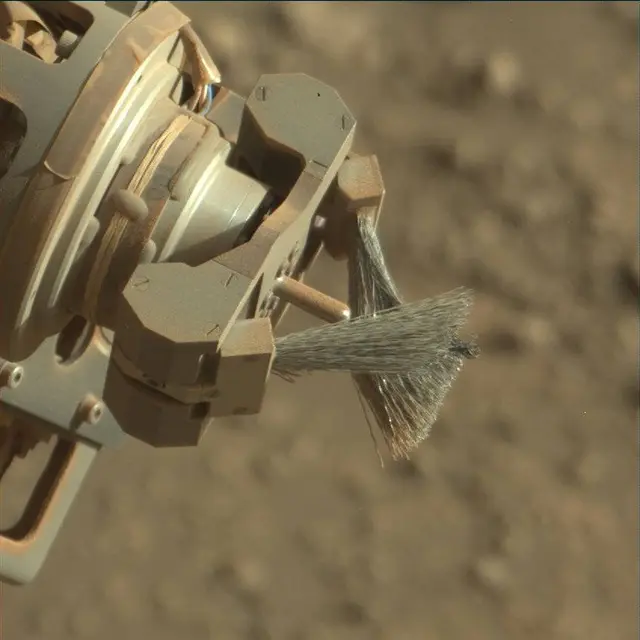 Sol 2591: Mast Camera (Mastcam)