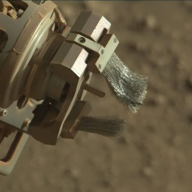 Sol 2591: Mast Camera (Mastcam)