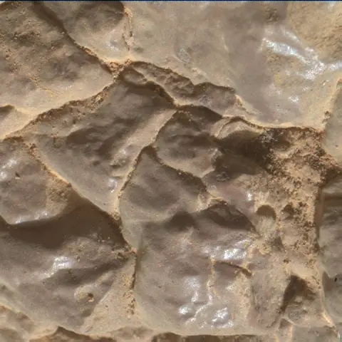 Sol 2591: Mars Hand Lens Imager (MAHLI)