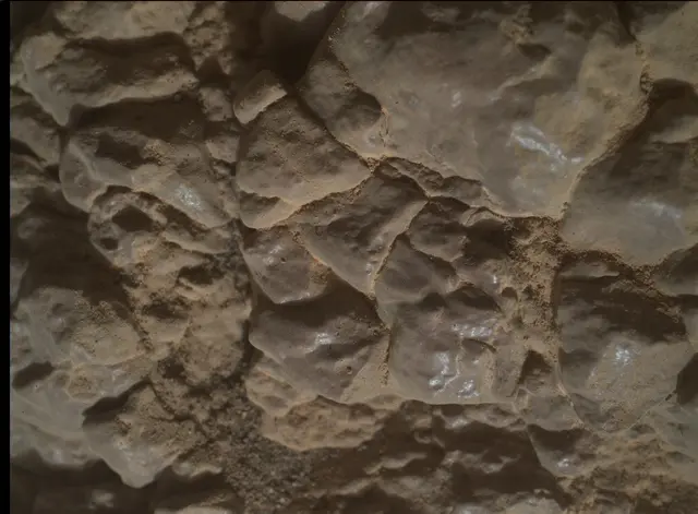 Sol 2591: Mars Hand Lens Imager (MAHLI)