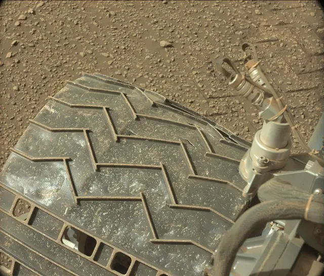 Sol 2592: Mast Camera (Mastcam)
