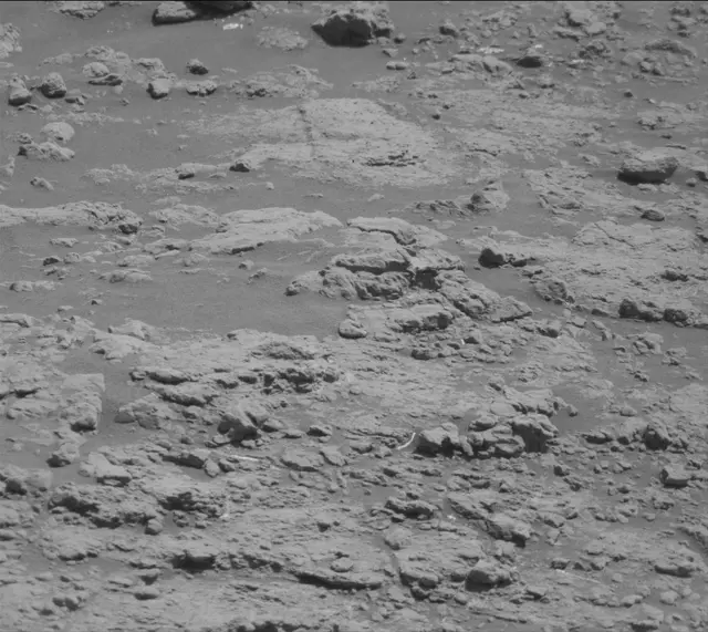 Sol 2592: Mast Camera (Mastcam)