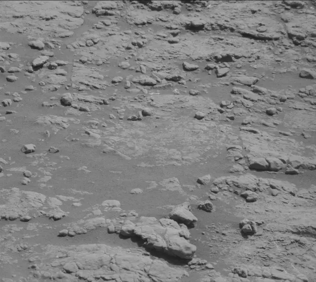 Sol 2592: Mast Camera (Mastcam)