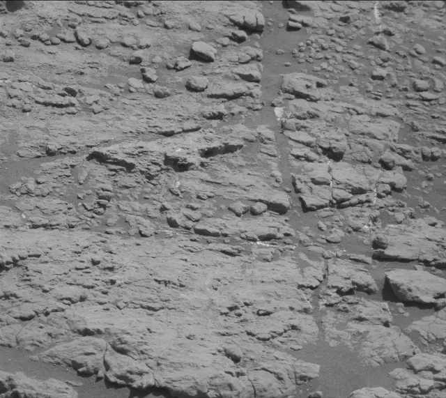 Sol 2592: Mast Camera (Mastcam)