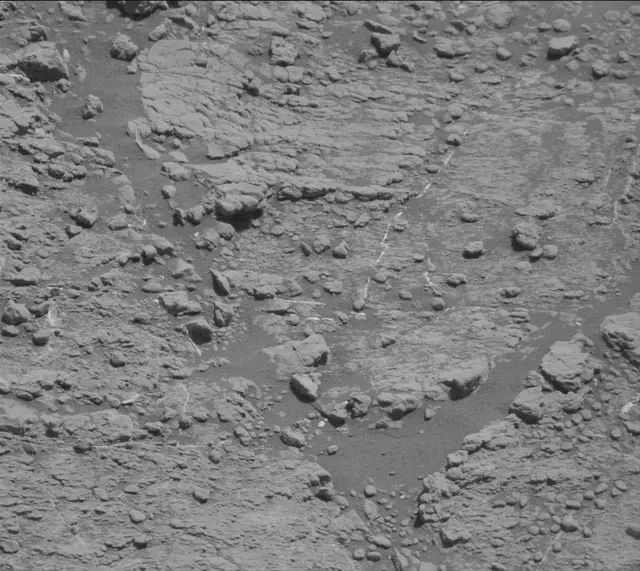 Sol 2592: Mast Camera (Mastcam)