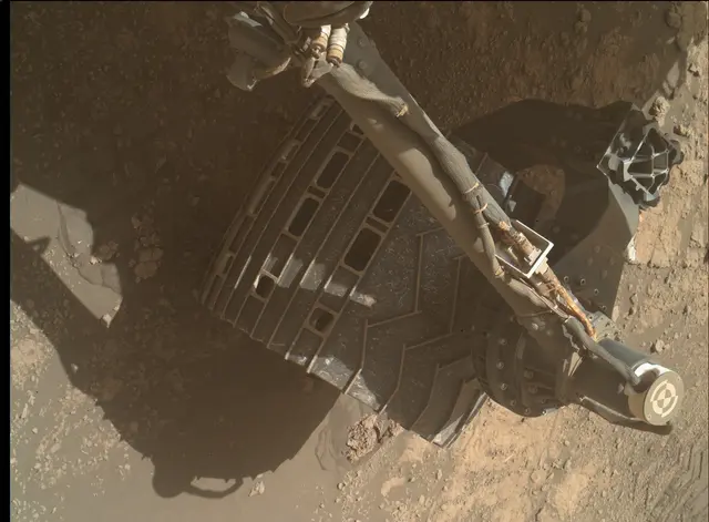 Sol 2592: Mars Hand Lens Imager (MAHLI)