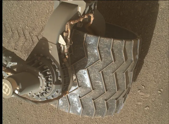Sol 2592: Mars Hand Lens Imager (MAHLI)