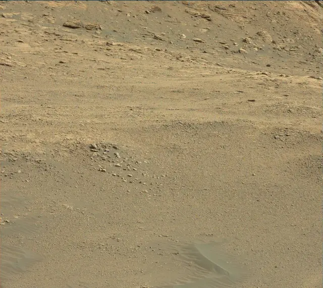 Sol 2593: Mast Camera (Mastcam)