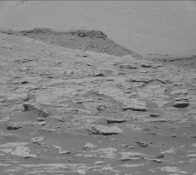Sol 2594: Mast Camera (Mastcam)