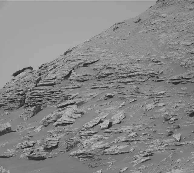 Sol 2594: Mast Camera (Mastcam)