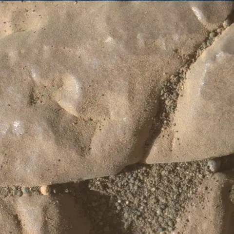 Sol 2594: Mars Hand Lens Imager (MAHLI)