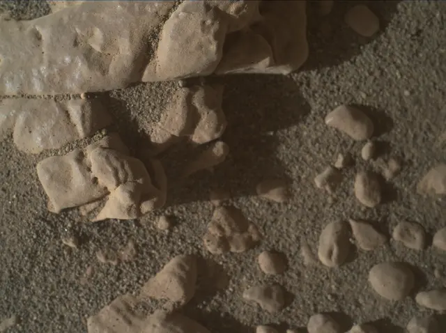 Sol 2594: Mars Hand Lens Imager (MAHLI)
