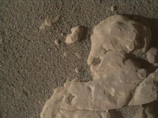 Sol 2594: Mars Hand Lens Imager (MAHLI)