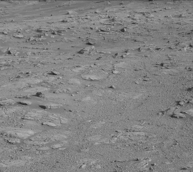 Sol 2595: Mast Camera (Mastcam)
