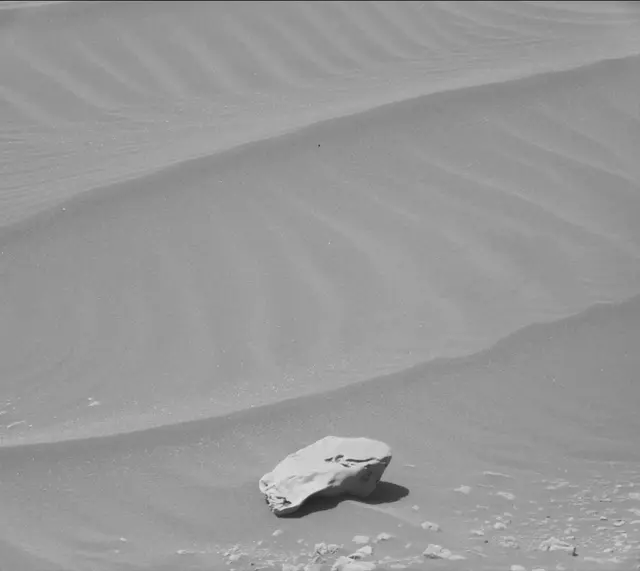Sol 2595: Mast Camera (Mastcam)
