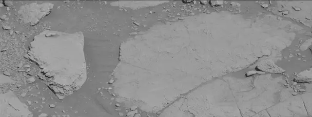 Sol 2597: Mast Camera (Mastcam)