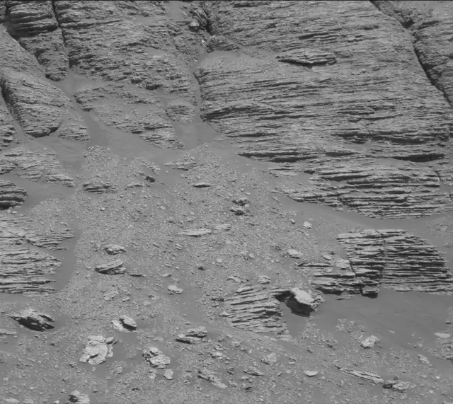 Sol 2597: Mast Camera (Mastcam)