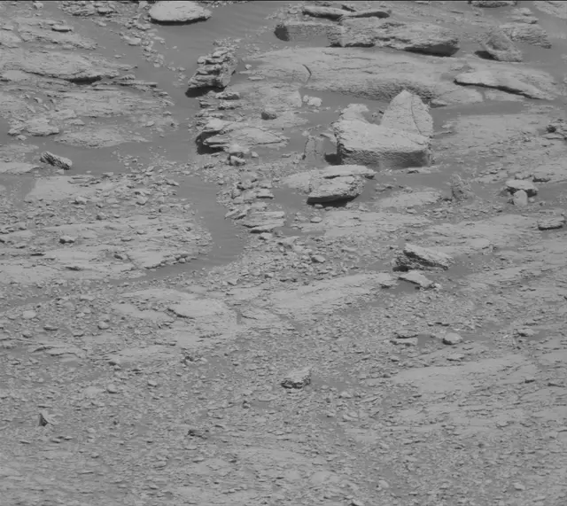 Sol 2597: Mast Camera (Mastcam)