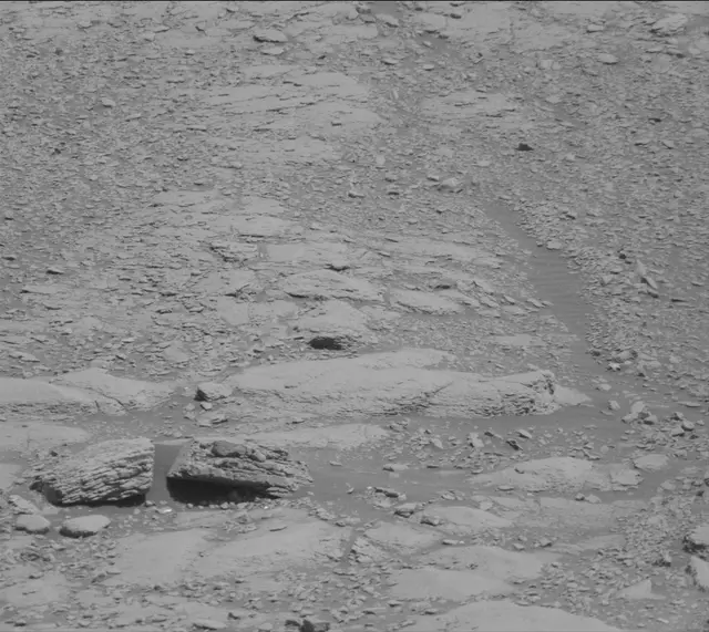 Sol 2597: Mast Camera (Mastcam)