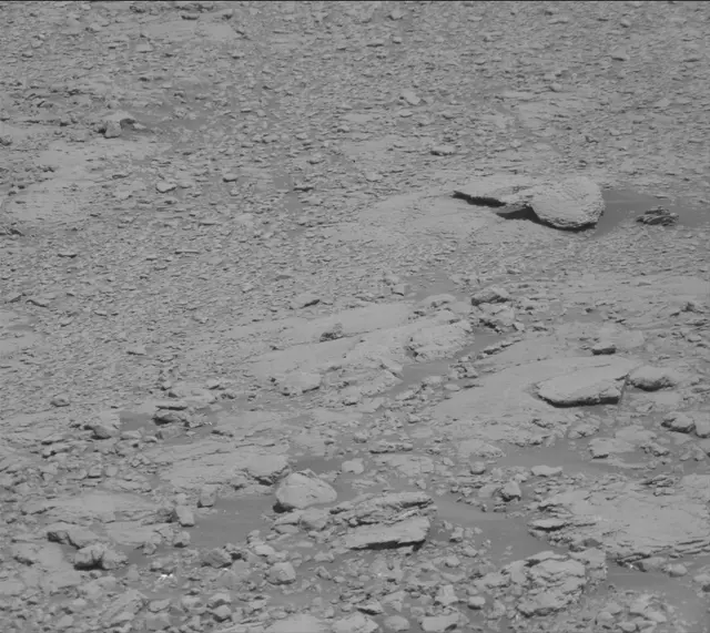 Sol 2597: Mast Camera (Mastcam)