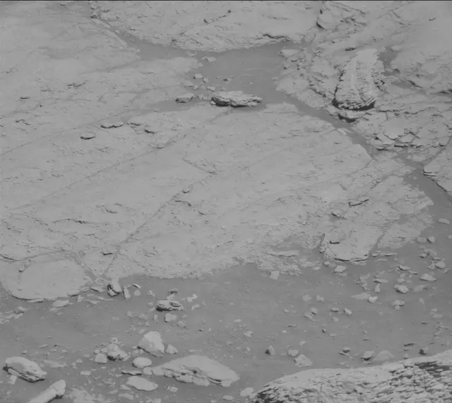 Sol 2597: Mast Camera (Mastcam)