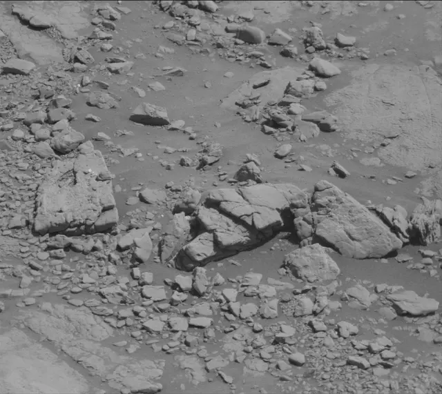 Sol 2597: Mast Camera (Mastcam)