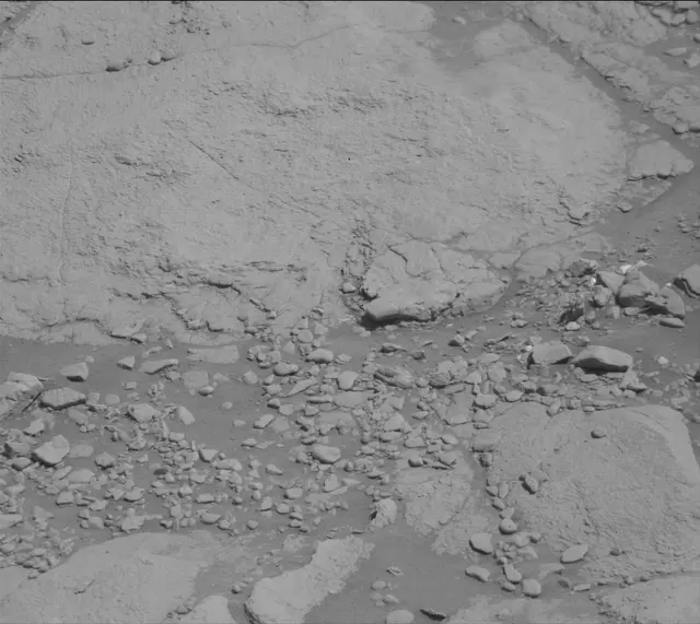 Sol 2597: Mast Camera (Mastcam)