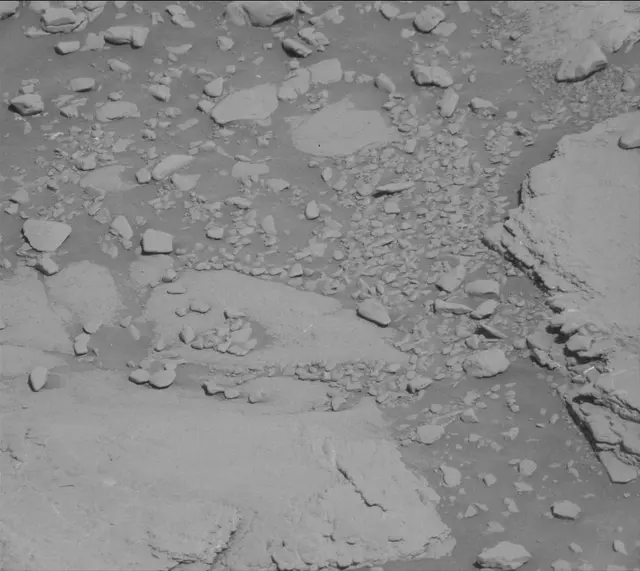 Sol 2597: Mast Camera (Mastcam)