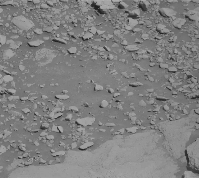 Sol 2597: Mast Camera (Mastcam)
