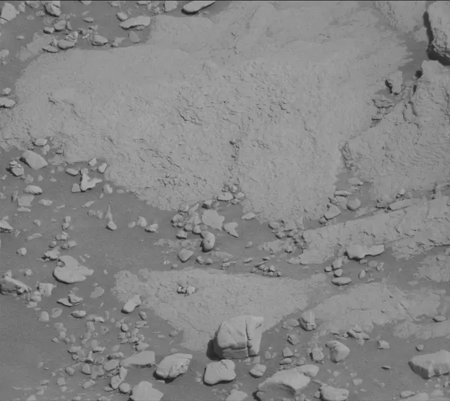 Sol 2597: Mast Camera (Mastcam)