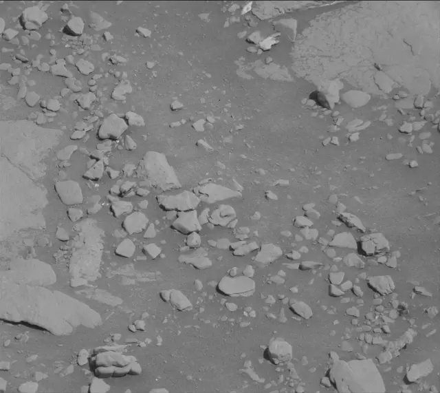 Sol 2597: Mast Camera (Mastcam)