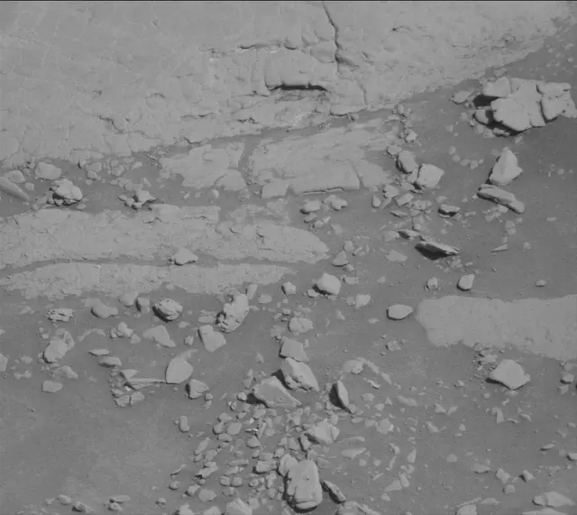 Sol 2597: Mast Camera (Mastcam)