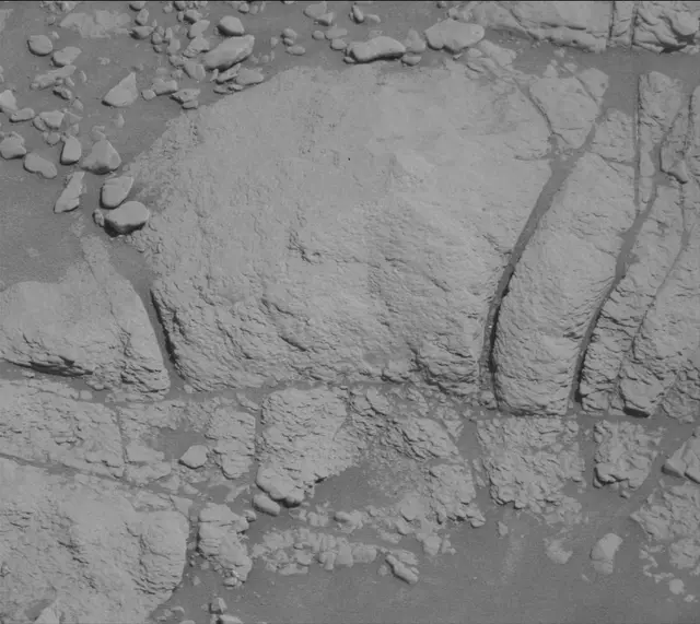Sol 2597: Mast Camera (Mastcam)