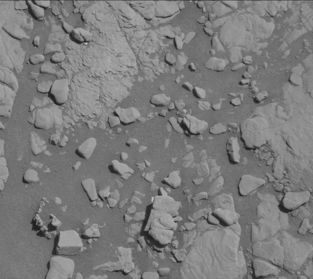 Sol 2597: Mast Camera (Mastcam)