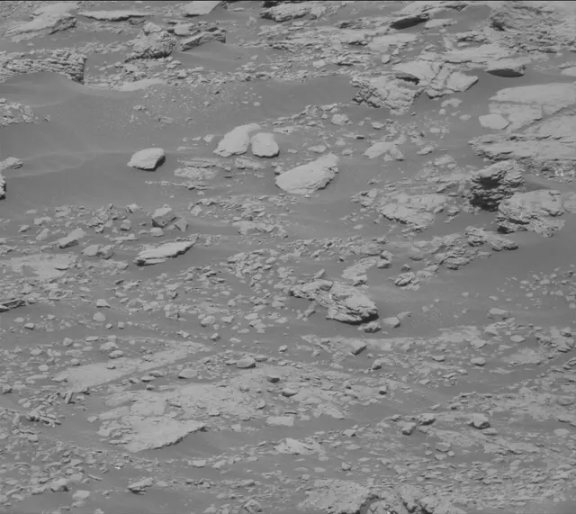 Sol 2600: Mast Camera (Mastcam)