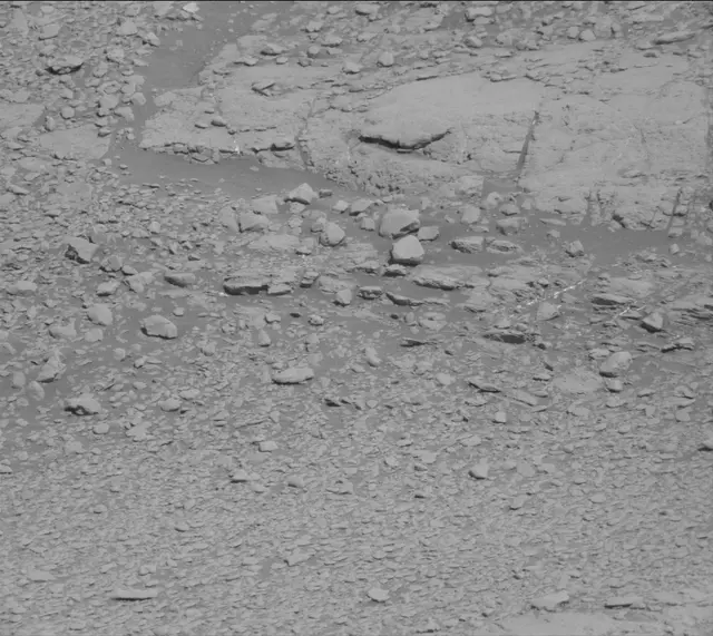 Sol 2600: Mast Camera (Mastcam)