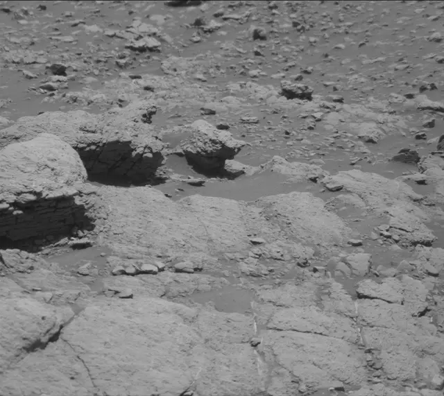 Sol 2601: Mast Camera (Mastcam)