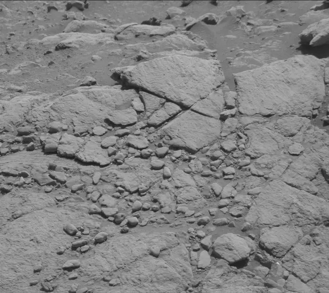 Sol 2601: Mast Camera (Mastcam)
