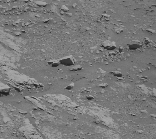 Sol 2601: Mast Camera (Mastcam)