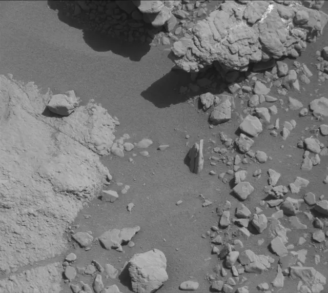 Sol 2601: Mast Camera (Mastcam)